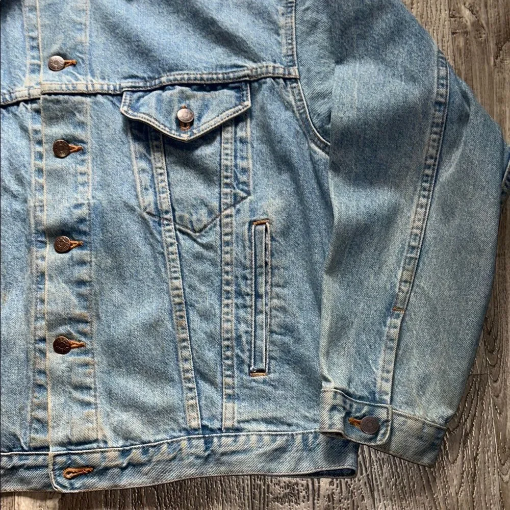Vintage 1980’s HBO Denim Jean Jacket XL